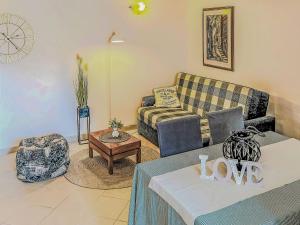 Posedenie v ubytovaní Holiday Home Erika by Interhome