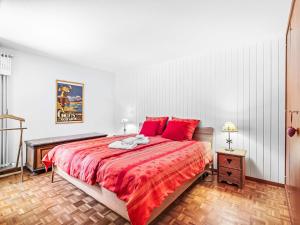 Postel nebo postele na pokoji v ubytování Apartment Mischabels 1 by Interhome