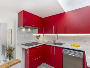 Kuchyň nebo kuchyňský kout v ubytování Apartment Garbi Salions by Interhome