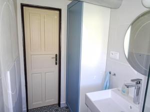 Kúpeľňa v ubytovaní Holiday Home Vlkov by Interhome
