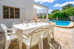 The swimming pool at or close to Villa d'Es Trenc