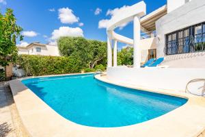 The swimming pool at or close to Villa d'Es Trenc