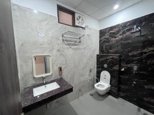 Koupelna v ubytování Hridayam Kashi Homestay