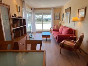 Posedenie v ubytovaní Apartamentos Llobregat