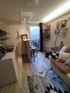 Cucina o angolo cottura di A cocoon in Les 2 Alpes