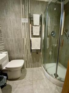 Koupelna v ubytování Victoria Hotel