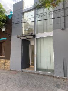 Tòa nhà nơi khách sạn căn hộ tọa lạc