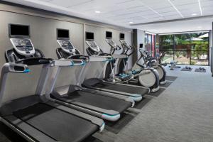 Fitness centrum a/nebo fitness zařízení v ubytování Courtyard Scottsdale North