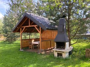 Taman di luar Na Helštýně