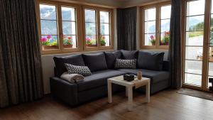 Afbeelding uit fotogalerij van Sonnen-Panorama in Adelboden