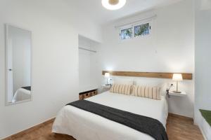 Postel nebo postele na pokoji v ubytování La Atalaya + 95 fotografií