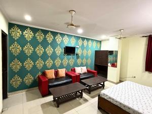 TV a/nebo společenská místnost v ubytování Hotel Joy - Karol Bagh Market