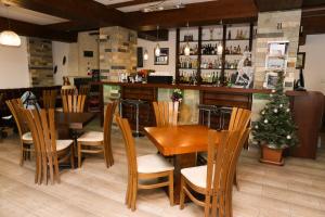Lounge nebo bar v ubytování Hotel & Restaurant Ida