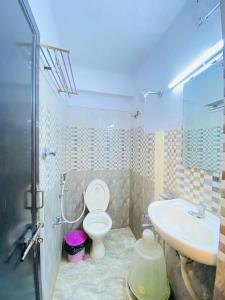 Koupelna v ubytování Hotel Jasmine Paldi Ahmedabad