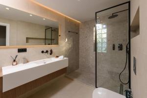 Koupelna v ubytování Odeum Luxury Living + 37 fotografií