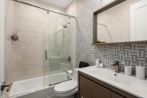 Ảnh trong thư viện ảnh của Stylish 3BR Designer Home in Harlem! ở New York