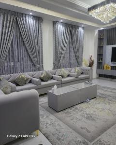 Χώρος καθιστικού στο ASR Villa