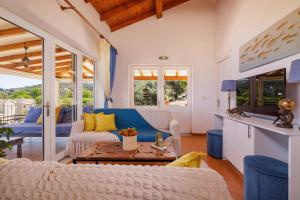Posezení v ubytování Villa Dimakos by Villa Plus