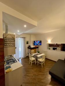 Η κουζίνα ή μικρή κουζίνα στο Casetta Teresa - Nice apartment