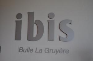 ibis Bulle - La Gruyère Swiss Bike Hotel的证书、奖牌、标识或其他文件