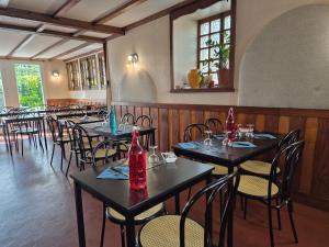 Joogid majutusasutuses Logis Hôtel Restaurant L'Oustal
