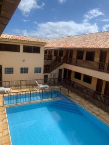 Bazén v ubytování Clube Praiano nebo v jeho okolí