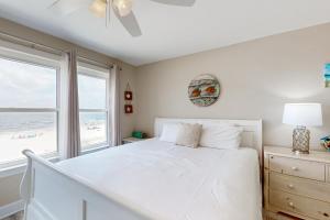 Postel nebo postele na pokoji v ubytování Fort Fun West + 19 fotografií