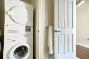 Φωτογραφία από το άλμπουμ του Open Air 2BR in FIDI Boston Close to Everything στη Βοστώνη