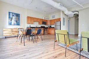 Kuchyň nebo kuchyňský kout v ubytování Spacious 2br FIDI District Centrally Located + 5 fotografií