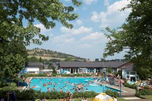 Swimmingpoolen hos eller tæt på Hotel Berghof