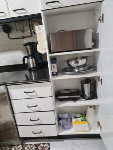 Kuchyňa alebo kuchynka v ubytovaní Casa Campelo - APTO Playa de Rodeira Cangas, Garaje y WiFi gratis