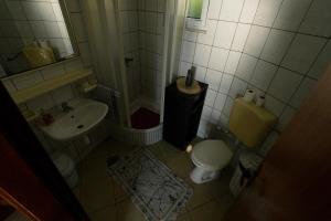 Kúpeľňa v ubytovaní Apartmani Kežić Drvenik + 37 fotografií