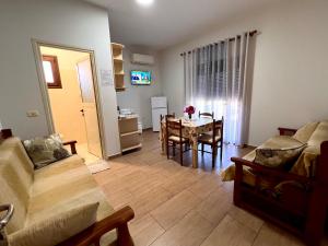 Kuchyň nebo kuchyňský kout v ubytování Garden Villa A&X