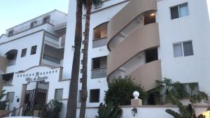 El edificio en el que está el departamento