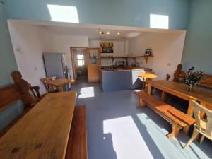 Kuhinja oz. manjša kuhinja v nastanitvi Glengarriff Hostel