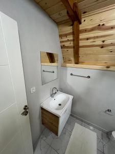 Fotografie z fotogalerie ubytování Ali's House v destinaci Güzelce + 18 fotografií