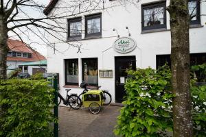 Jazda na bicykli v okolí ubytovania Ferienwohnung Meerzeit-Hooksiel