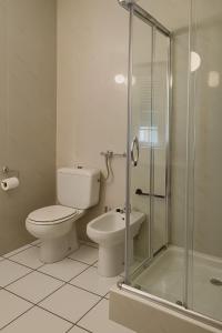 Et badeværelse på Peach House T2 Fireplace