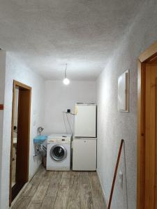 Gallery image of Bujtina Ora e Shales in Peje +6 photos