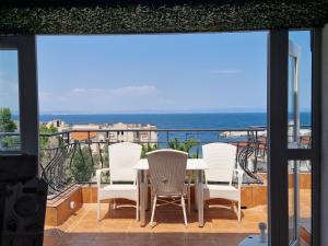 Foto dalla galleria di HOUSEDENz a Chernomorets