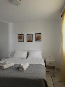 En eller flere senge i et værelse på Barewake 's place Charming Retreat - Calm escape Apt