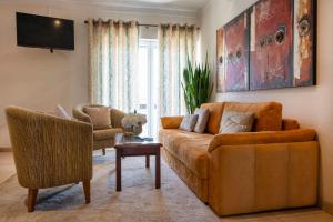 Posezení v ubytování Stupendo Sun & Beach 3BR FFoz AirConditionning Center