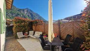 Uma vista geral da montanha ou uma vista da montanha a partir do apartamento
