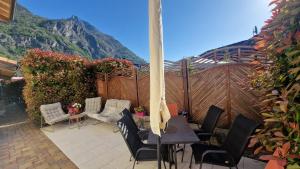 Uma vista geral da montanha ou uma vista da montanha a partir do apartamento