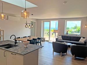 Photo de la galerie de l'établissement 4 person holiday home in Allinge, à Allinge