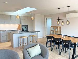 Photo de la galerie de l'établissement 4 person holiday home in Allinge, à Allinge