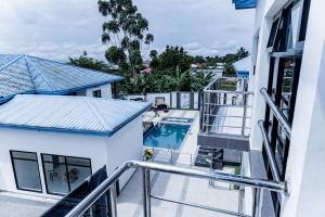 Bazén v ubytování Pinorich Hotel nebo v jeho okolí