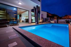Πισίνα στο ή κοντά στο Villa Imperio Deluxe