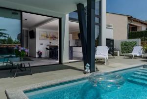 Πισίνα στο ή κοντά στο Villa Imperio Deluxe
