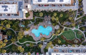 Άποψη από ψηλά του Steps to the Beach 2 Pools & Hot Tubs - A-204